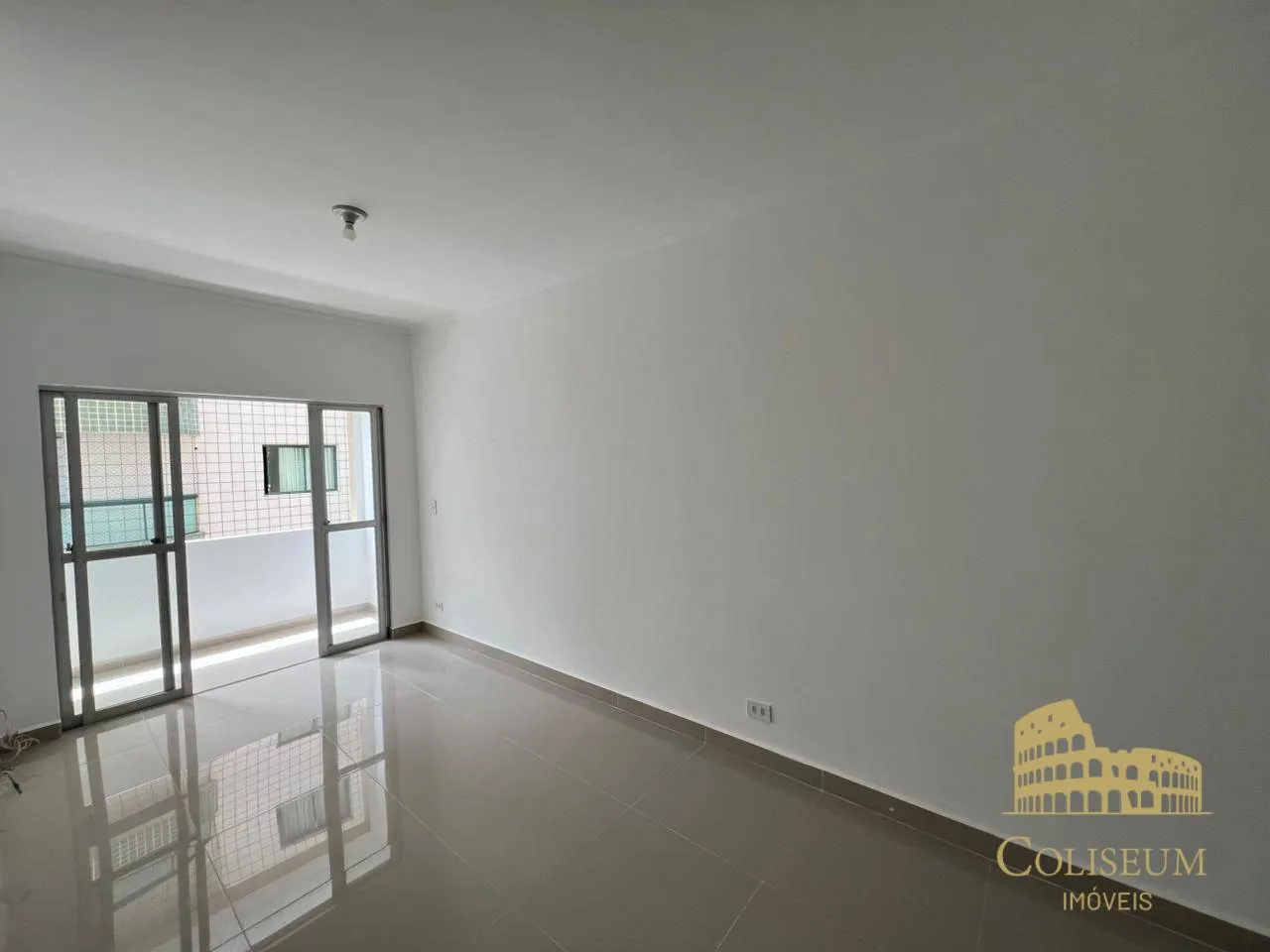Imagem Apartamento com 2 dormitórios à venda, 79 m² por R$ 450.000,00 - Tupi - Praia Grande/SP