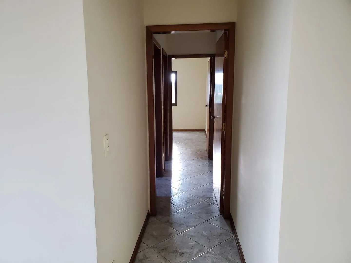 Imagem Apartamento à venda 2 Quartos, 1 Suite, 1 Vaga, 75M², Centro, Taubaté - SP | Edifício Millenium