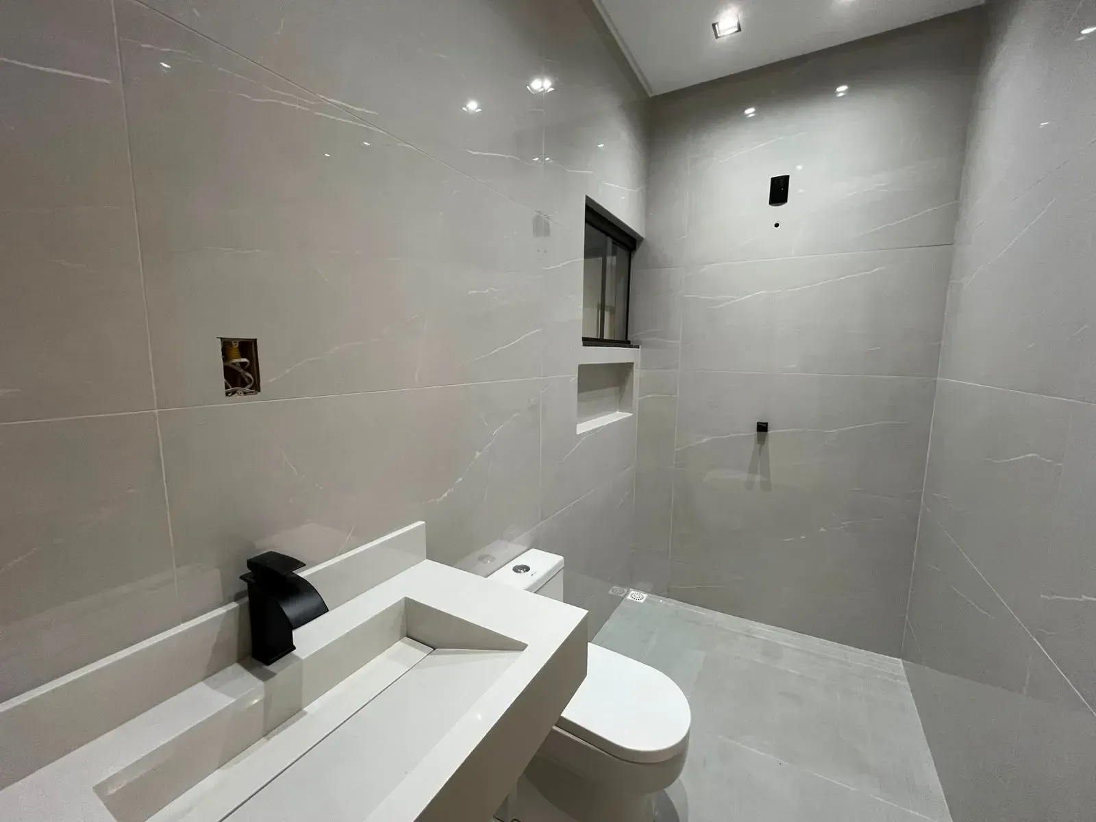 Imagem Casa com 3 Quartos à Venda, 164 m² em Parque João Braz - Cidade Industrial - Goiânia