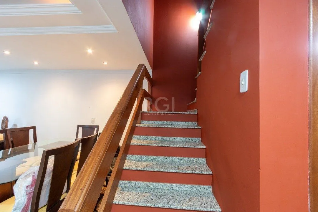 Imagem Casa para Venda - 247m², 3 dormitórios, sendo 1 suites, 4 vagas - Vila Nova