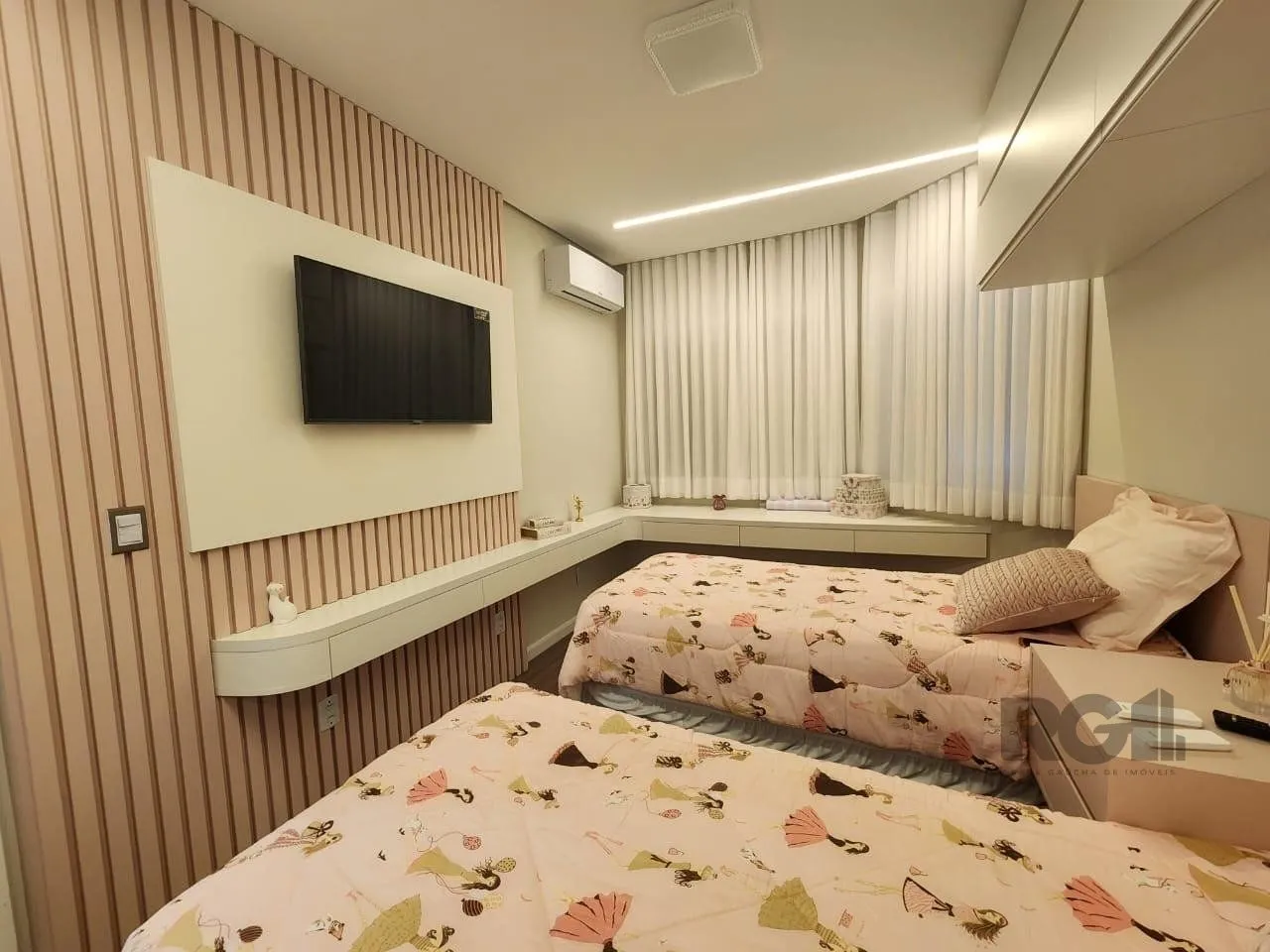 Imagem Casa em condomínio, 3 dorms, 1 suíte, 2 vagas bairro vale Ville