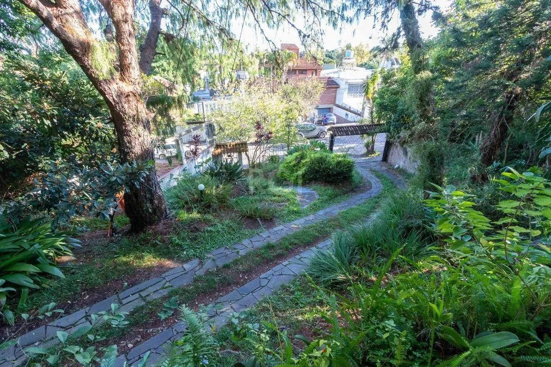 Imagem Casa para Venda - 192m², 4 dormitórios, sendo 3 suites, 4 vagas - Tristeza