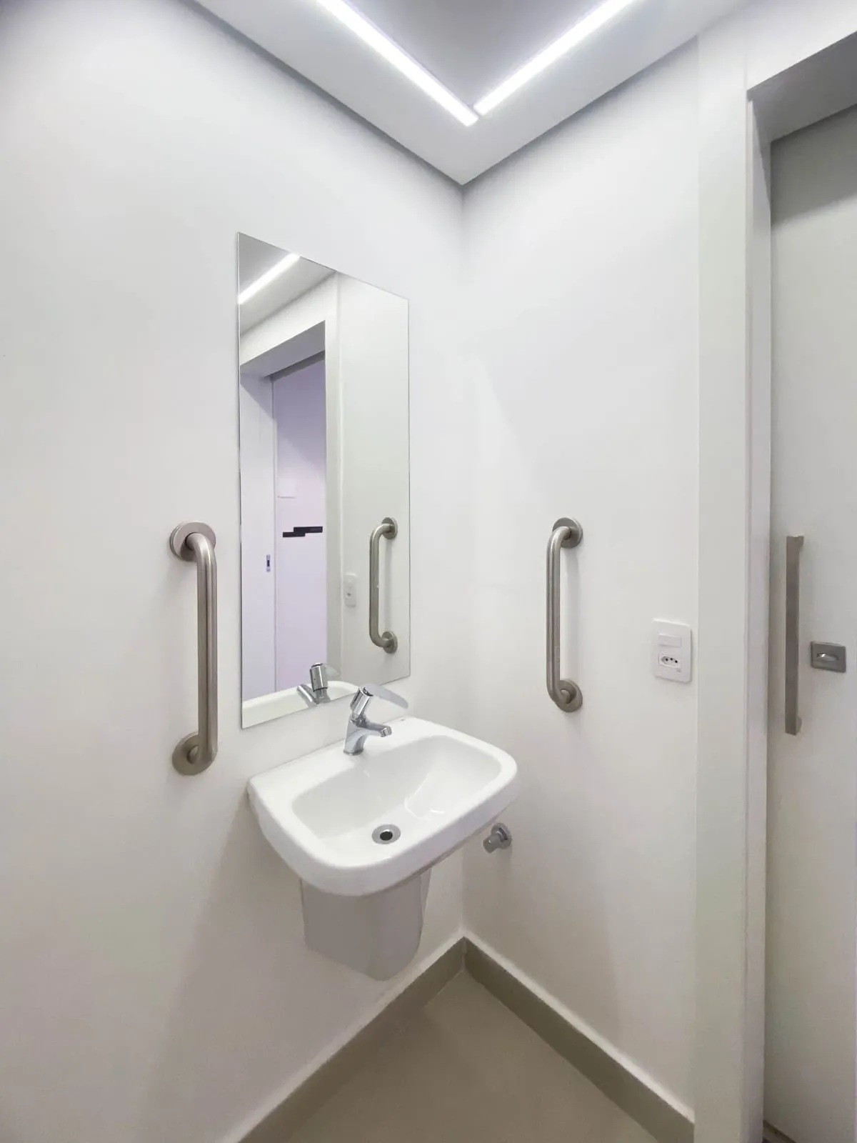 Imagem Apartamento com 1 Quarto para alugar, 30m² - Pinheiros