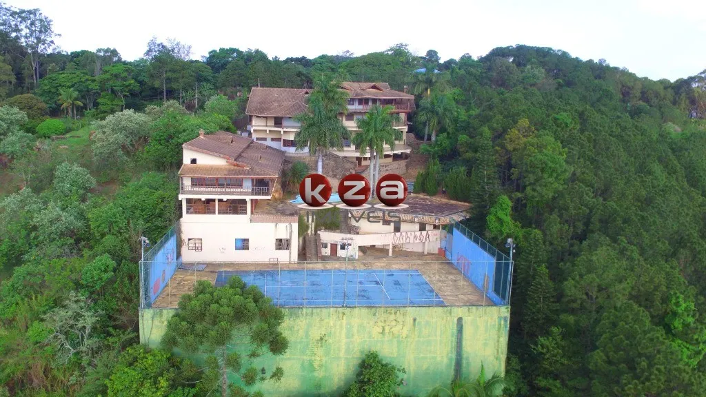 Imagem Espetacular Mansão à Venda em Vinhedo-SP: 14 Quartos, 10 Suítes, 9 Salas, 12 Banheiros, 20 Vagas de Garagem, 2.100m² de Área.