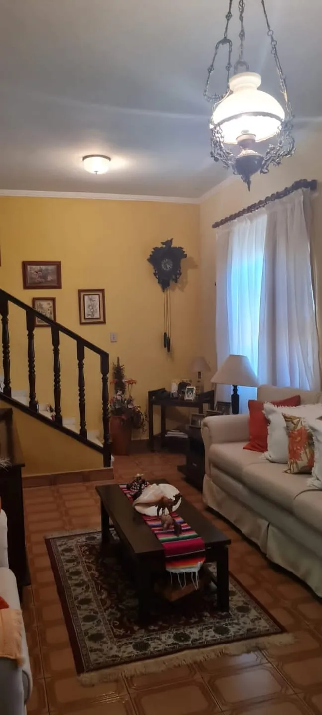Foto do imóvel Casa à venda 3 Quartos, 1 Suite, 2 Vagas, 204M², Jardim Rosely, Pindamonhangaba - SP