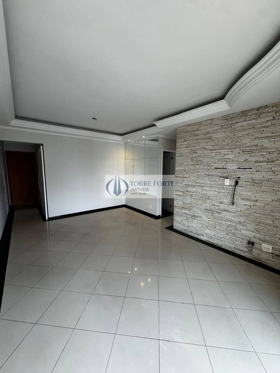 Imagem Ótimo apartamento 82m² 3 dormitórios sendo 2 suítes 2 vagas na Vl. Prudente