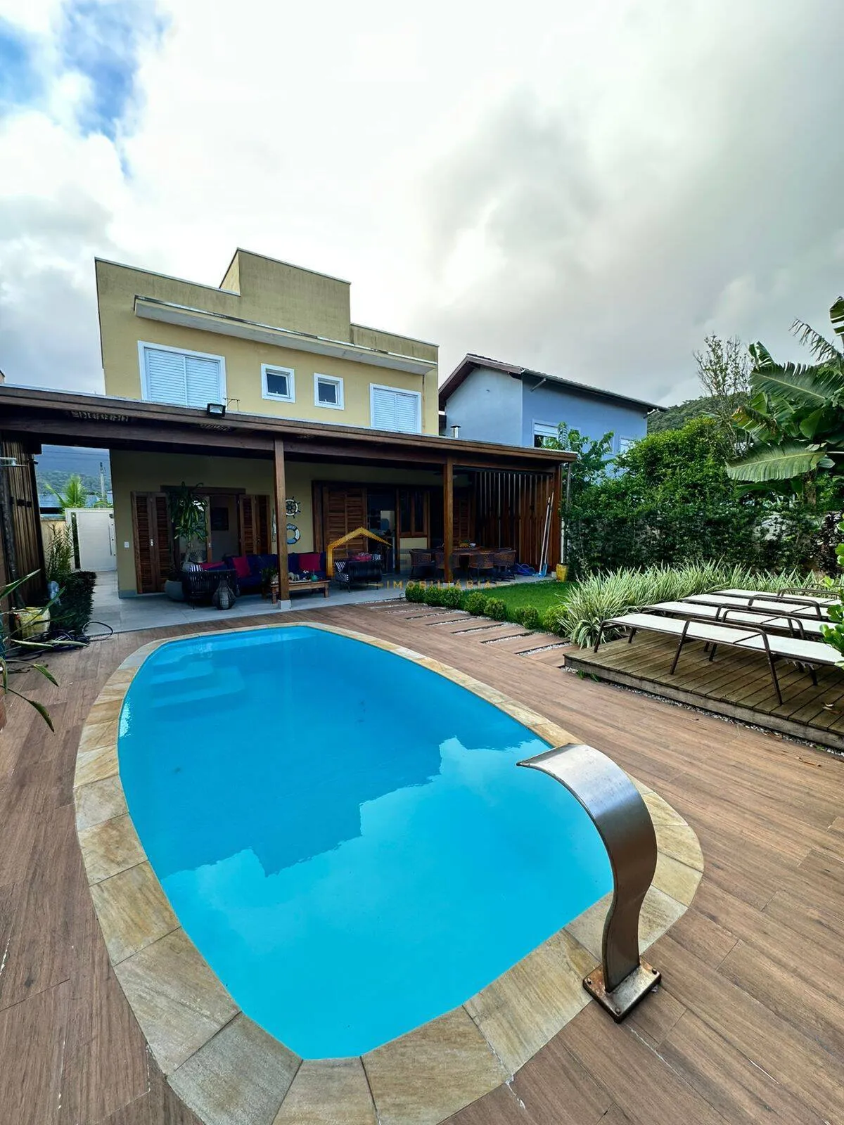 Imagem Casa com piscina a venda no Condomínio Portal Patrimonium em Caraguatatuba