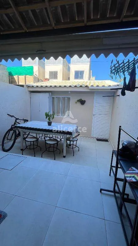 Imagem Sobrado à venda com 2 quartos 2 suítes, 85m² em Serraria São José
