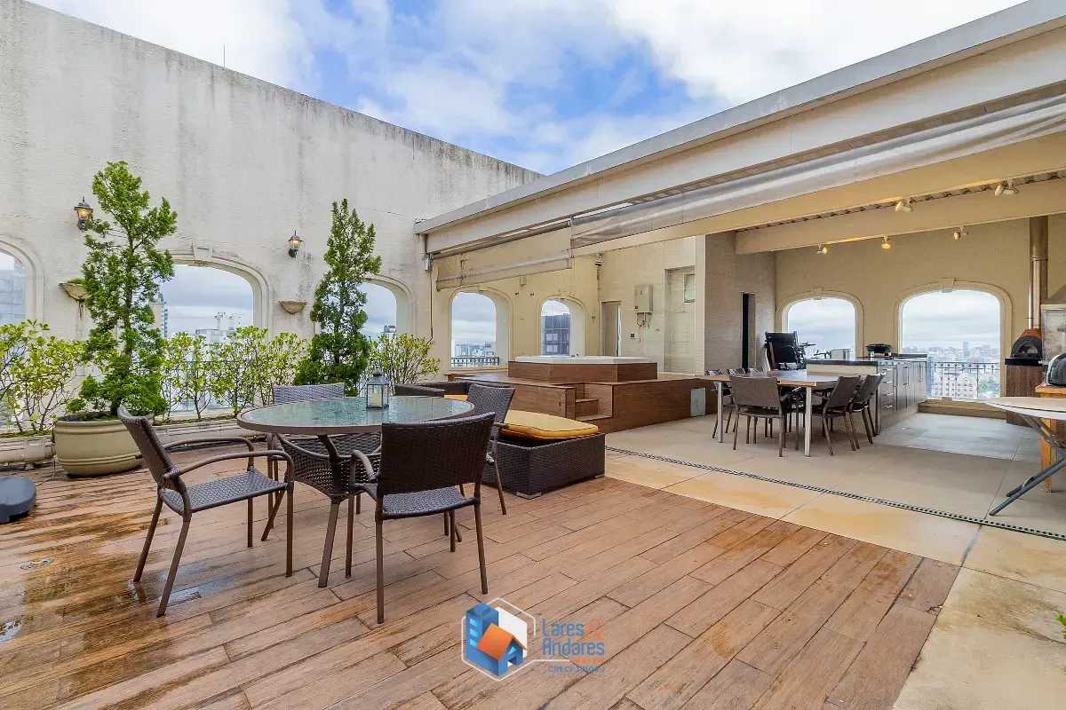Imagem Cobertura para venda em Jardim Paulista com 4 quartos, sendo 2 suítes, 500m²
