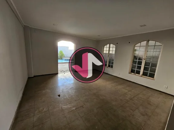 Imagem Se você procura um imóvel comercial espaçoso e bem localizado em Cuiabá, esta Casa Comercial no ...
