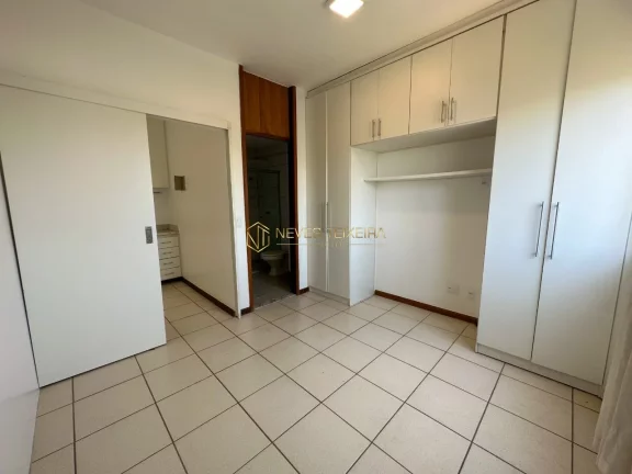 Imagem Suíte com Armários!!! Vaga de Garagem!!! Próximo a UnDF!!! CA 2 Lago Norte!!!