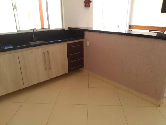 Imagem CASA dentro de condomínio residencial