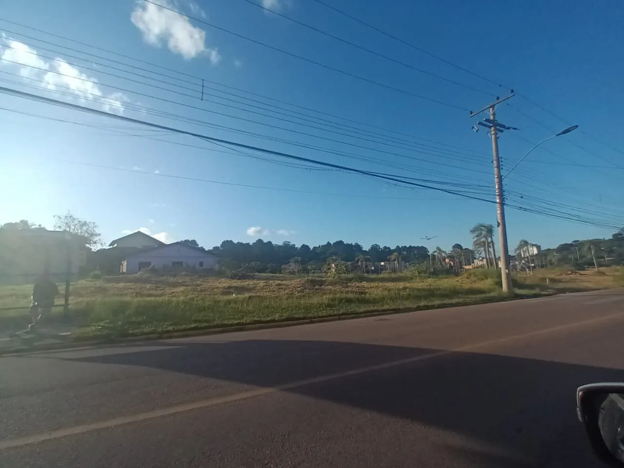 Imagem Terreno de esquina em avenida de Viamão!