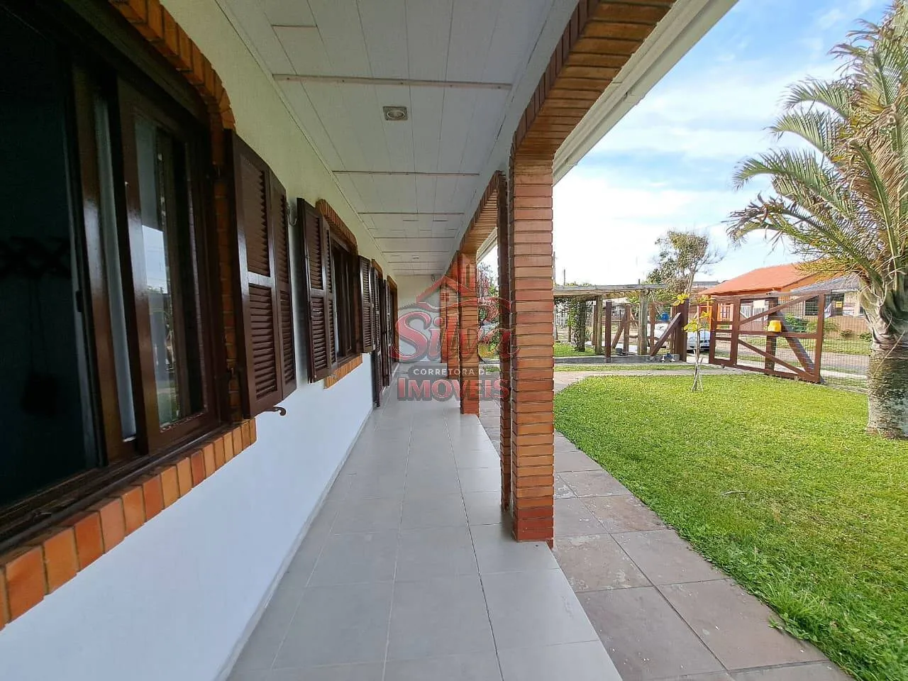 Imagem C143 | Casa 3 dormitórios com churrasqueira a 300m do mar