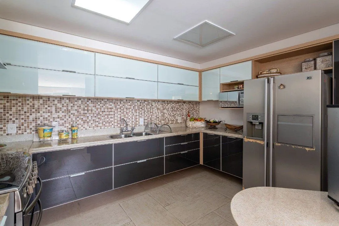 Imagem Casa Condominio para Venda - 399m², 5 dormitórios, sendo 5 suites, 4 vagas - Atlântida