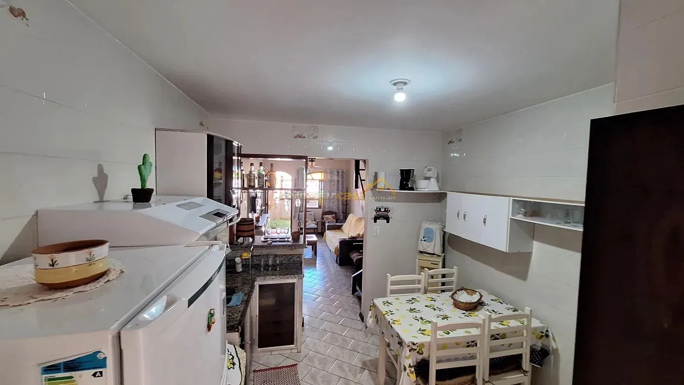 Imagem Casa em Condomínio para Venda em Cabo Frio / RJ no bairro Ogiva