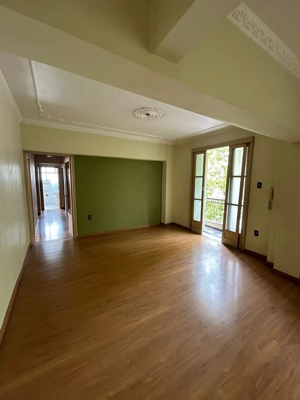 Imagem Apartamento com 03 quartos e 02 banheiros no Centro Histórico de Porto Alegre
