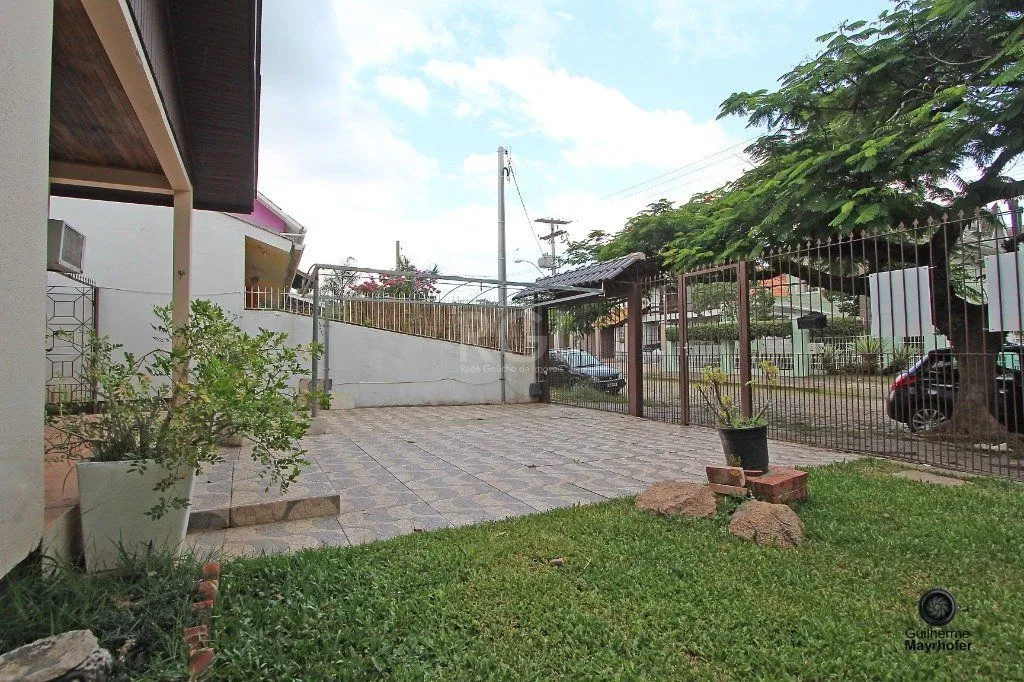 Imagem Casa para Venda - 177.58m², 3 dormitórios, sendo 1 suites, 4 vagas - Guarujá