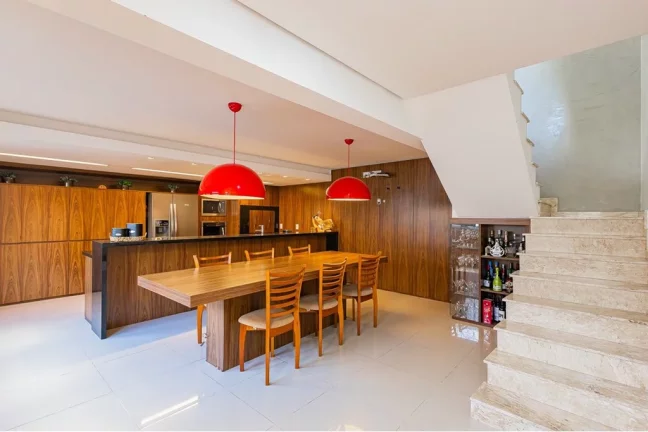 Imagem Casa para venda no bairro Vila Ipiranga em Porto Alegre