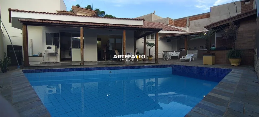 Foto do imóvel Casa à venda em Franca, Parque do Castelo, com 3 quartos, 293m2 em Rua José Pimenta de Oliveira