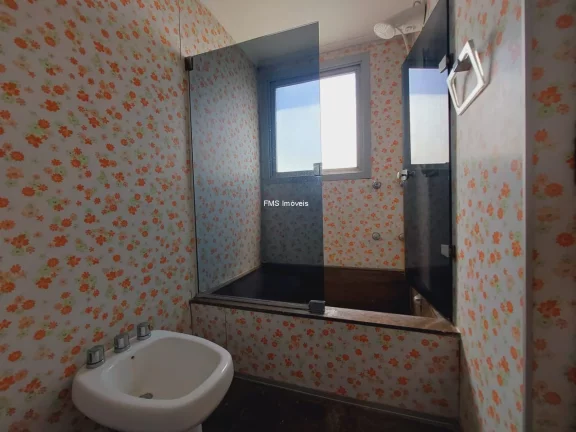 Imagem Apartamento para locação no Itaim Bibi, São Paulo-SP, 2 quartos, 1 sala, 3 banheiros, 1 vaga, 100m²
