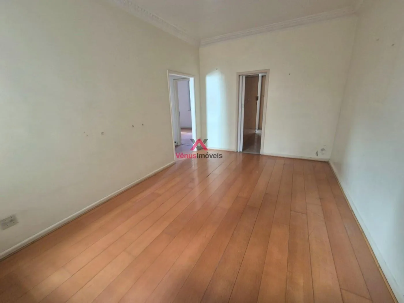 Imagem Apartamento 2 Quartos para Venda em Rio de Janeiro, Copacabana, 2 dormitórios, 1 banheiro, 1 vaga