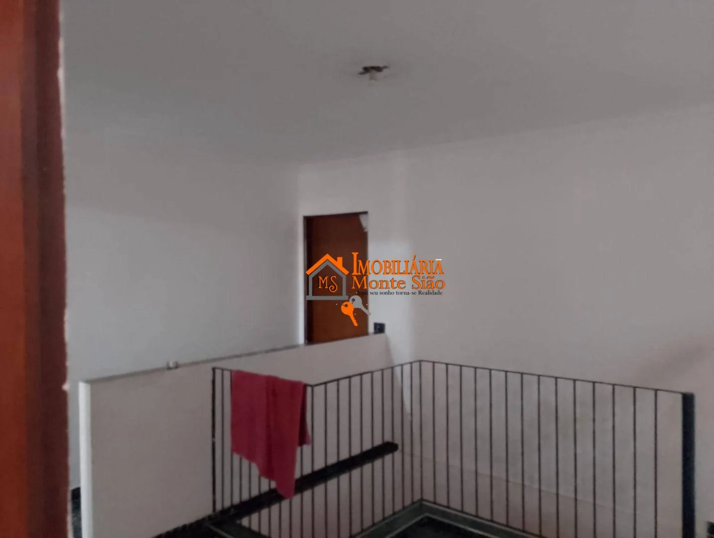 Imagem Sobrado com 3 dormitórios à venda, 200 m² por R$ 670.000 - Jardim IV Centenário - Guarulhos/SP