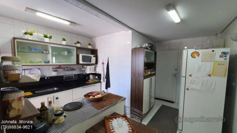 Imagem Cobertura à Venda no Condomínio Tyrol - Espaçosa, Lazer Completo