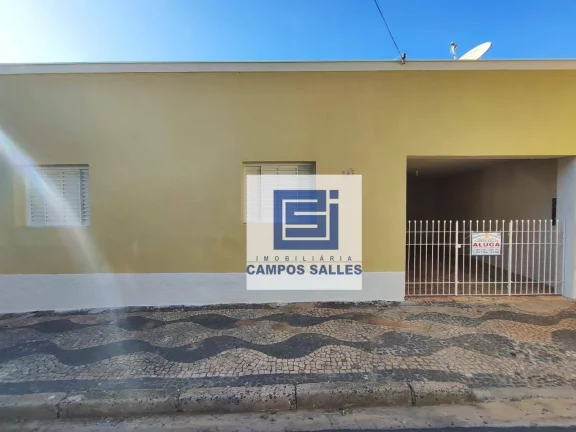 Casa com 2 dormitórios para alugar por R$ 2.447,09/mês - Centro - Socorro/SP