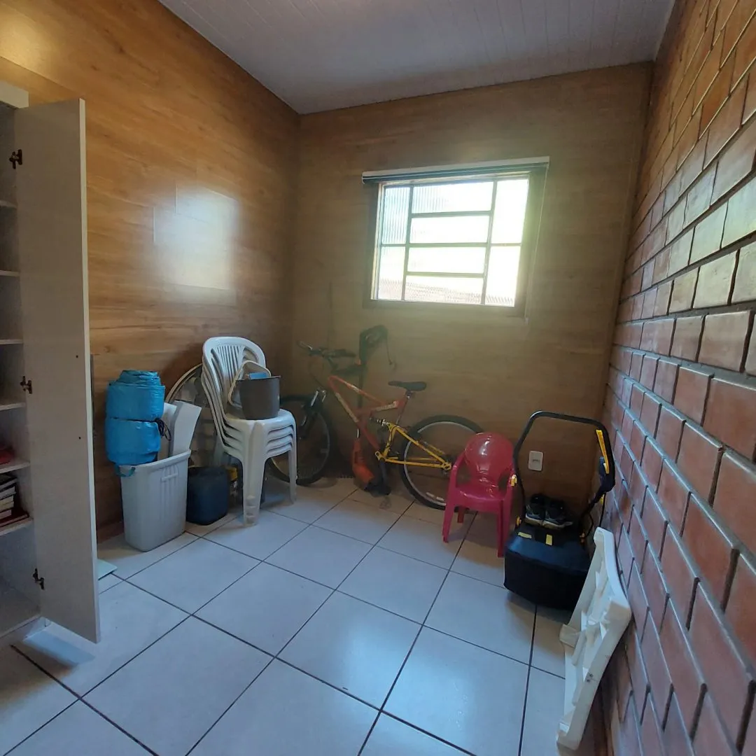 Imagem Casa com Piscina à Venda em Santo Onofre, Viamão