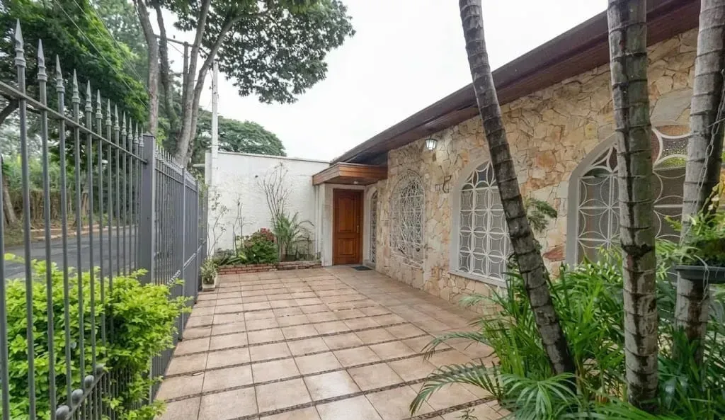 Foto do imóvel Casa com 4 Quartos à Venda, 150 m² em Parque Continental, São Paulo - SP