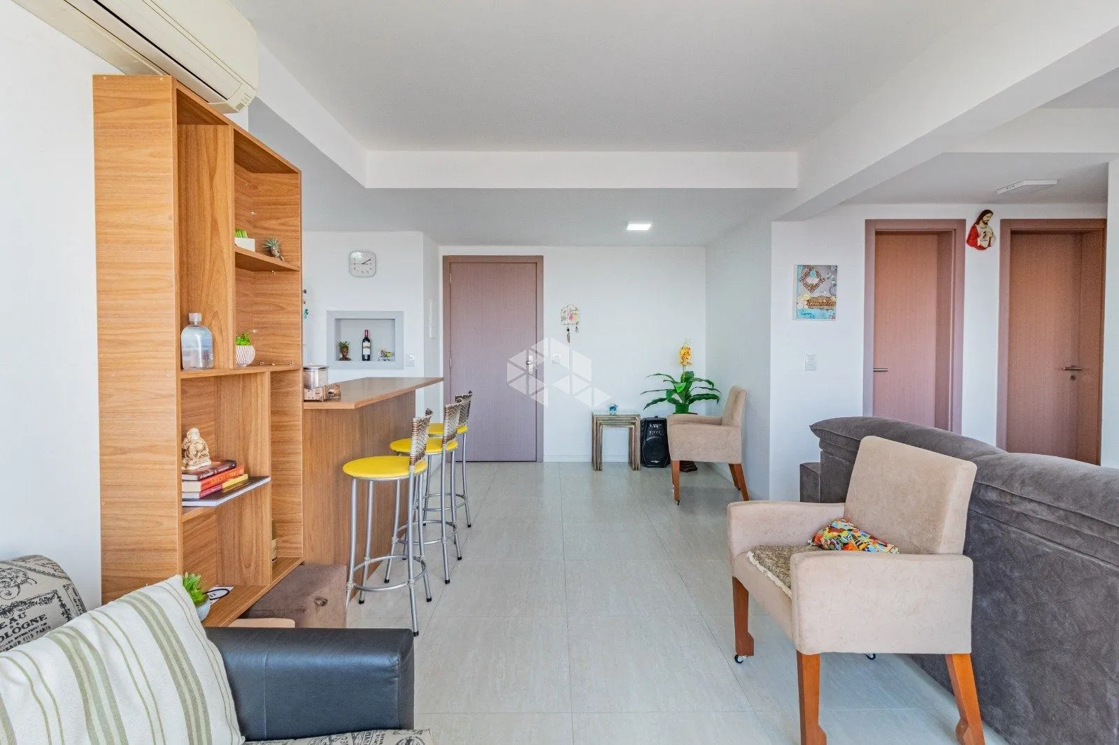 Imagem Apartamento com 2 quartos, 2 vagas e 73.87m² para vender por R$ 669.000
