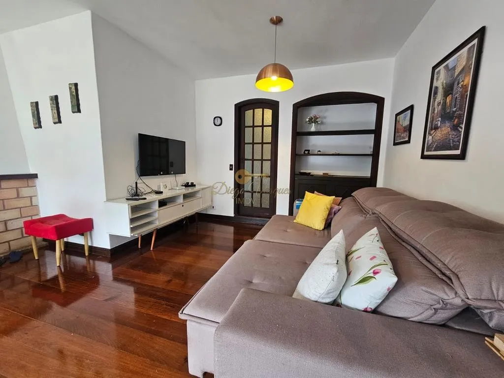 Imagem Casa para Venda em Teresópolis / RJ no bairro Ermitage