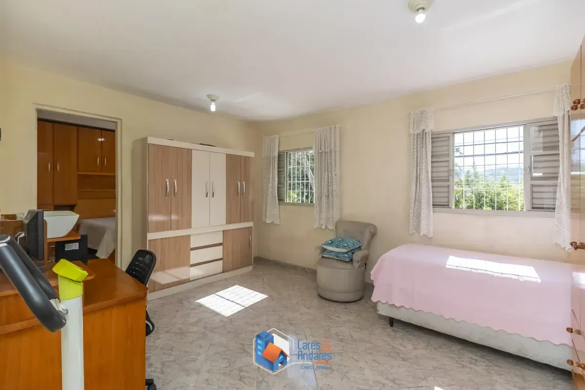 Imagem Sobrado para venda em Vila Nossa Senhora do Retiro com 6 quartos, sendo 1 suíte, 190m²