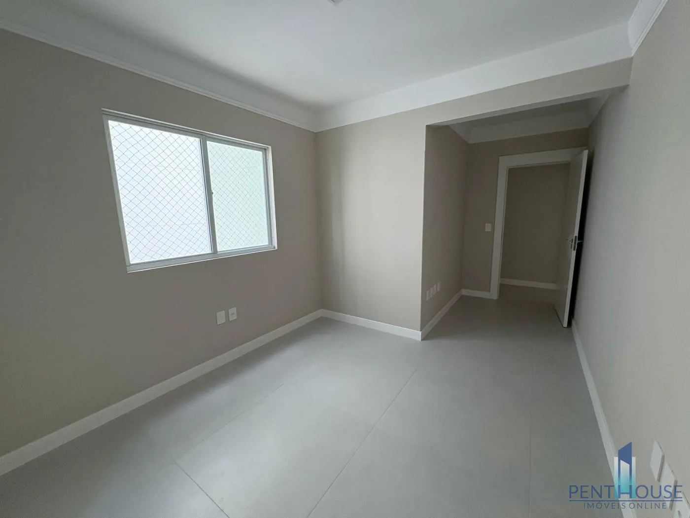 Imagem Apartamento Zona Central para Venda em Balneário Camboriú, CENTRO, 3 dormitórios, 3 suítes, 4 banheiros, 2 vagas
