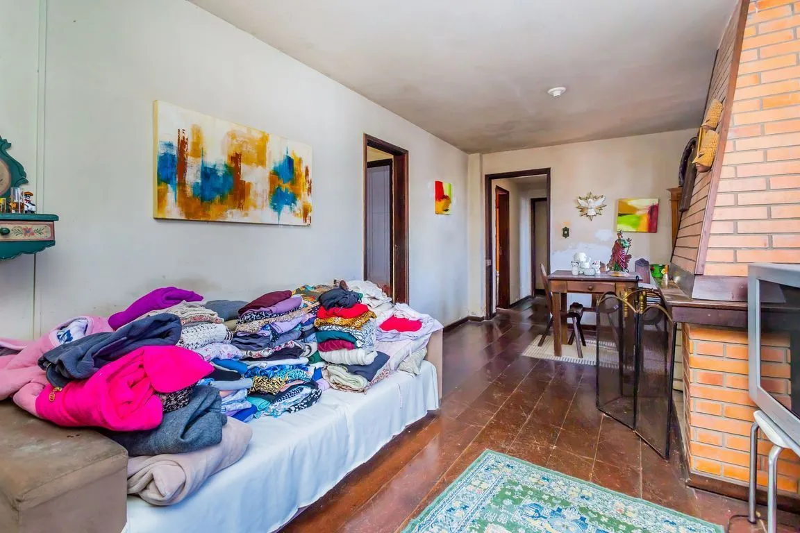 Imagem Casa de 3 dormitórios no Bairro Vila Jardim - Porto Alegre