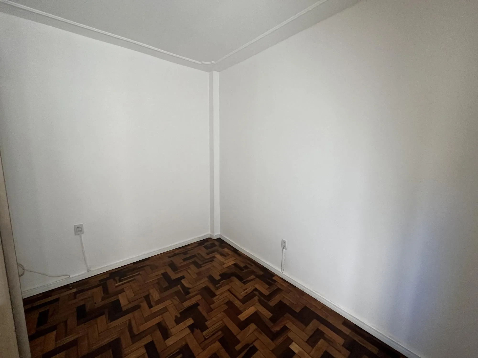 Imagem Reformado! Apartamento de 2 quartos no centro de Porto Alegre