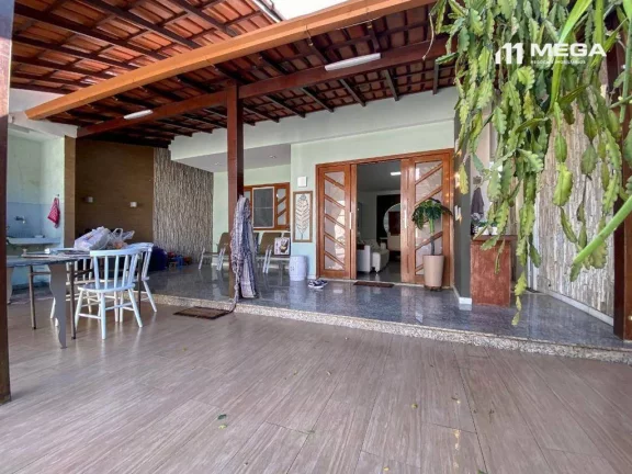 Imagem Casa Linear com 2 Quartos à venda, 240 m² por R$ 1.080.000 - Praia da Costa - Vila Velha/ES