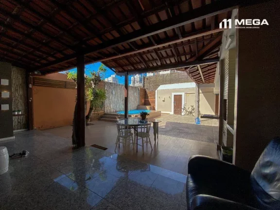 Imagem Casa Linear com 2 Quartos à venda, 240 m² por R$ 1.080.000 - Praia da Costa - Vila Velha/ES