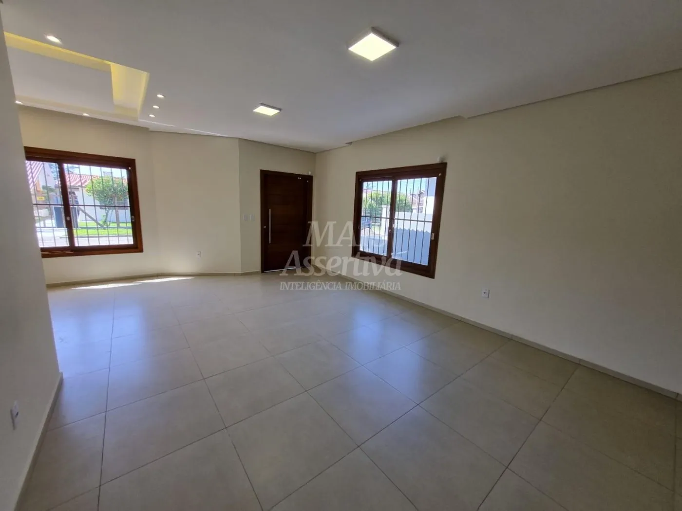 Imagem Ótima casa localizada em Tramandaí/RS - 3 dormitórios, 4 vagas de garagem