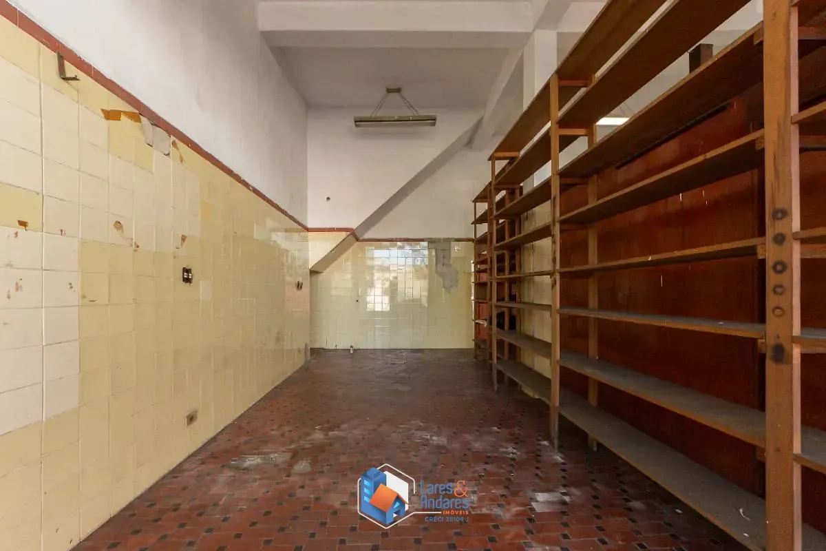 Imagem Casa para venda em Parque Santo Antônio com 5 quartos, 210m²