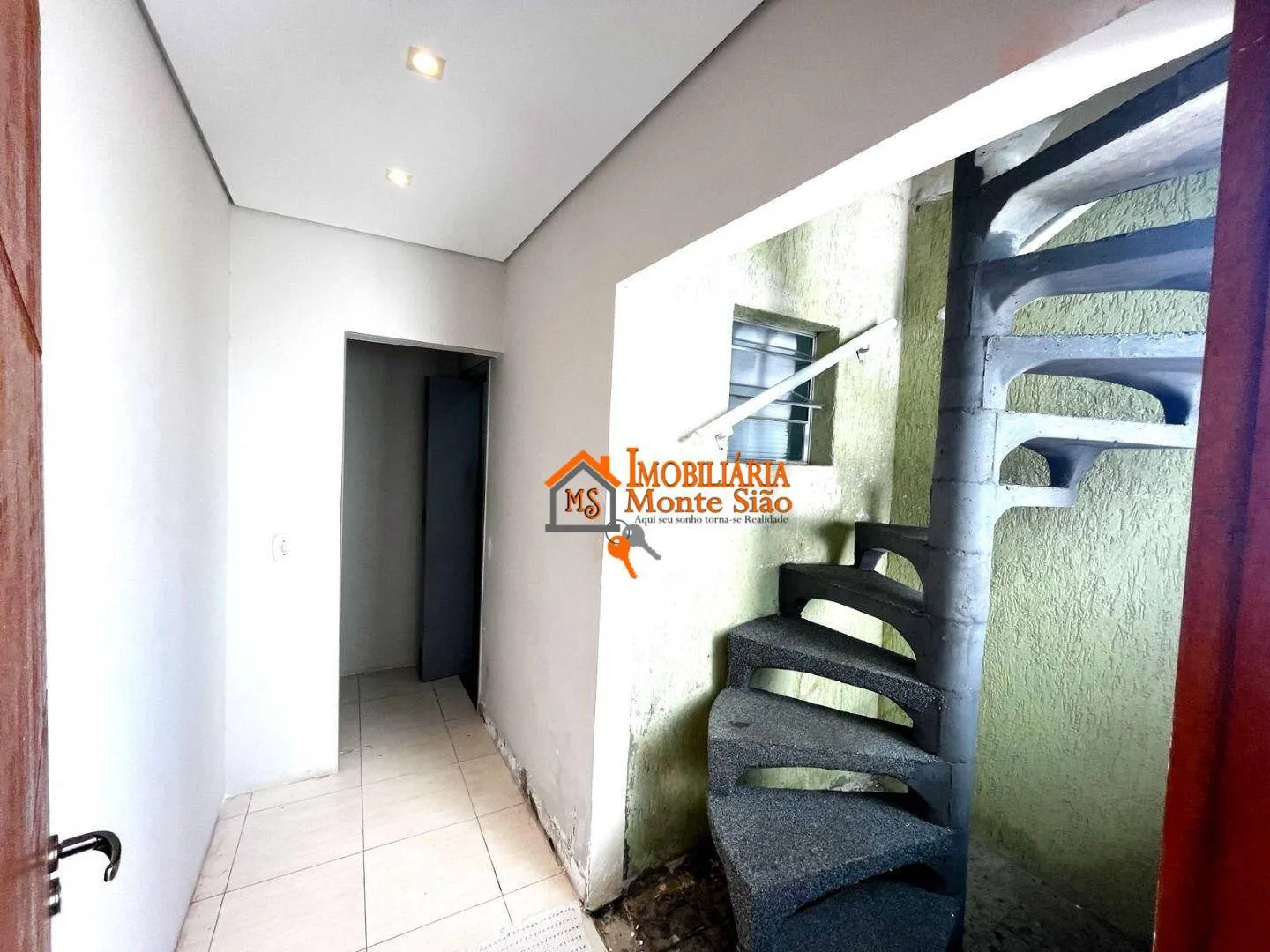 Imagem Sobrado com 3 dormitórios à venda, 210 m² por R$ 550.000,00 - Vila Rio de Janeiro - Guarulhos/SP