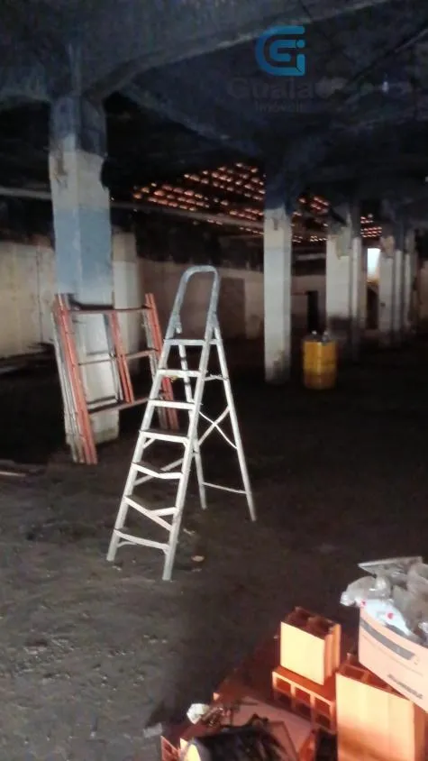 Imagem Alugo loja comercial com 617,75m2 no Centro de Santos