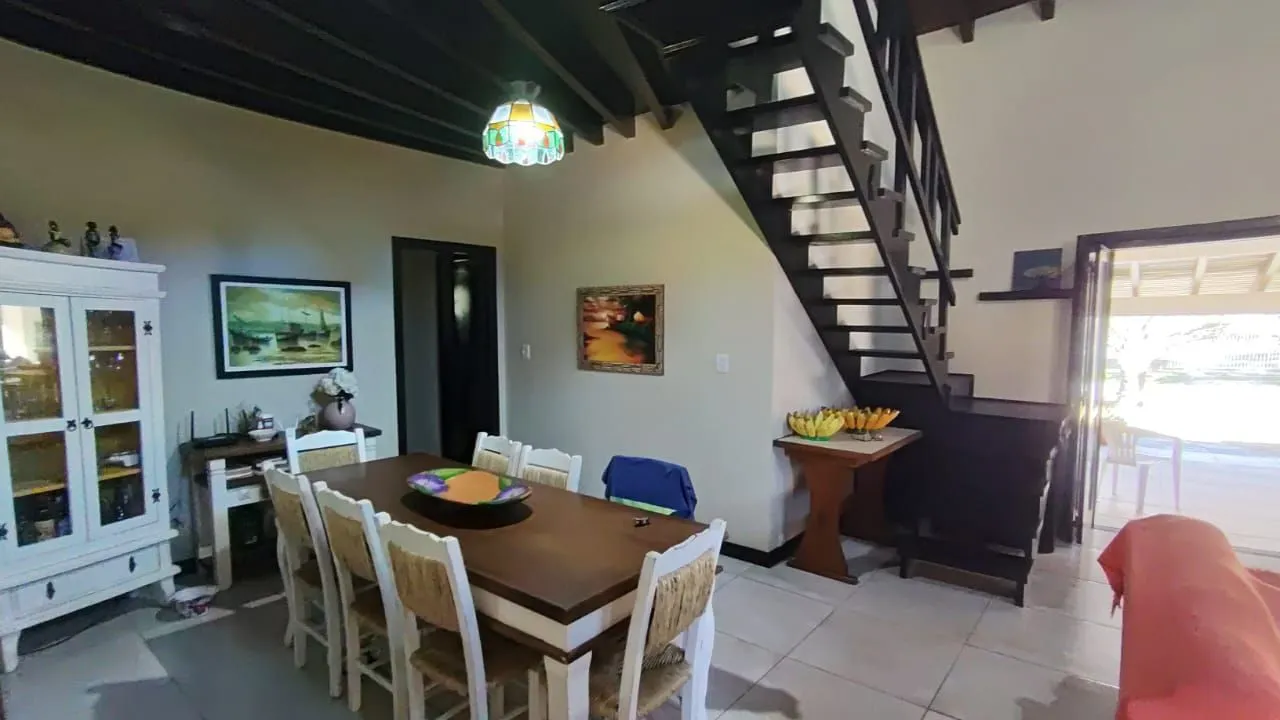 Imagem Excelente casa a Beira Mar cinco suites