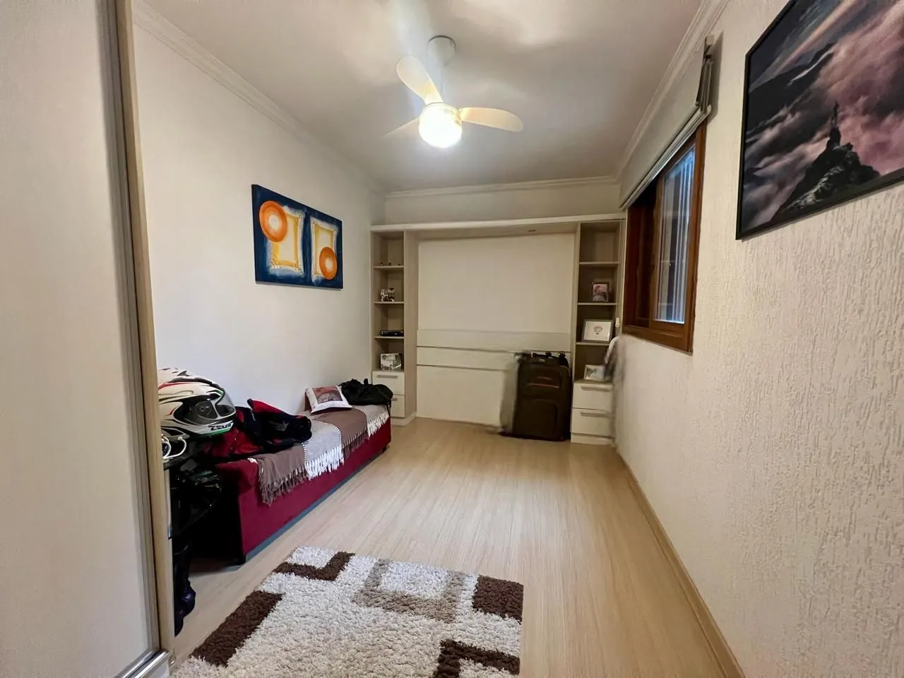 Imagem Casa em condomínio 2 dormitórios sem um com closet, vaga coberta, no bairro Cel. Aparicio Borges.