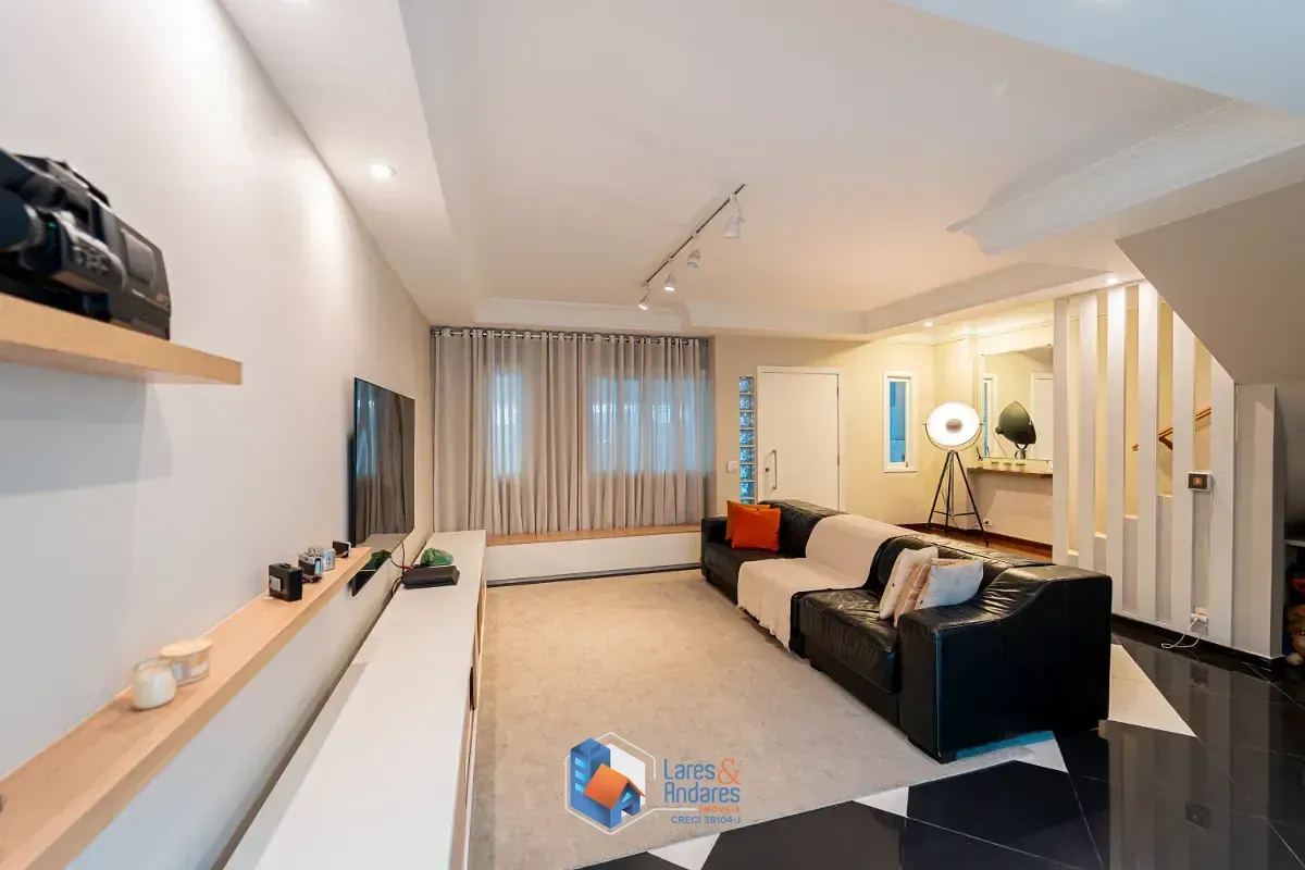 Imagem Casa para venda em Chácara Santo Antônio (Zona Sul) com 2 quartos, sendo 1 suíte, 140m²