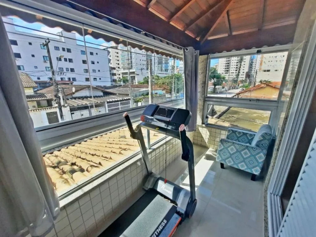 Imagem CASA COM 175,00 m² - GUILHERMINA - PRAIA GRANDE SP