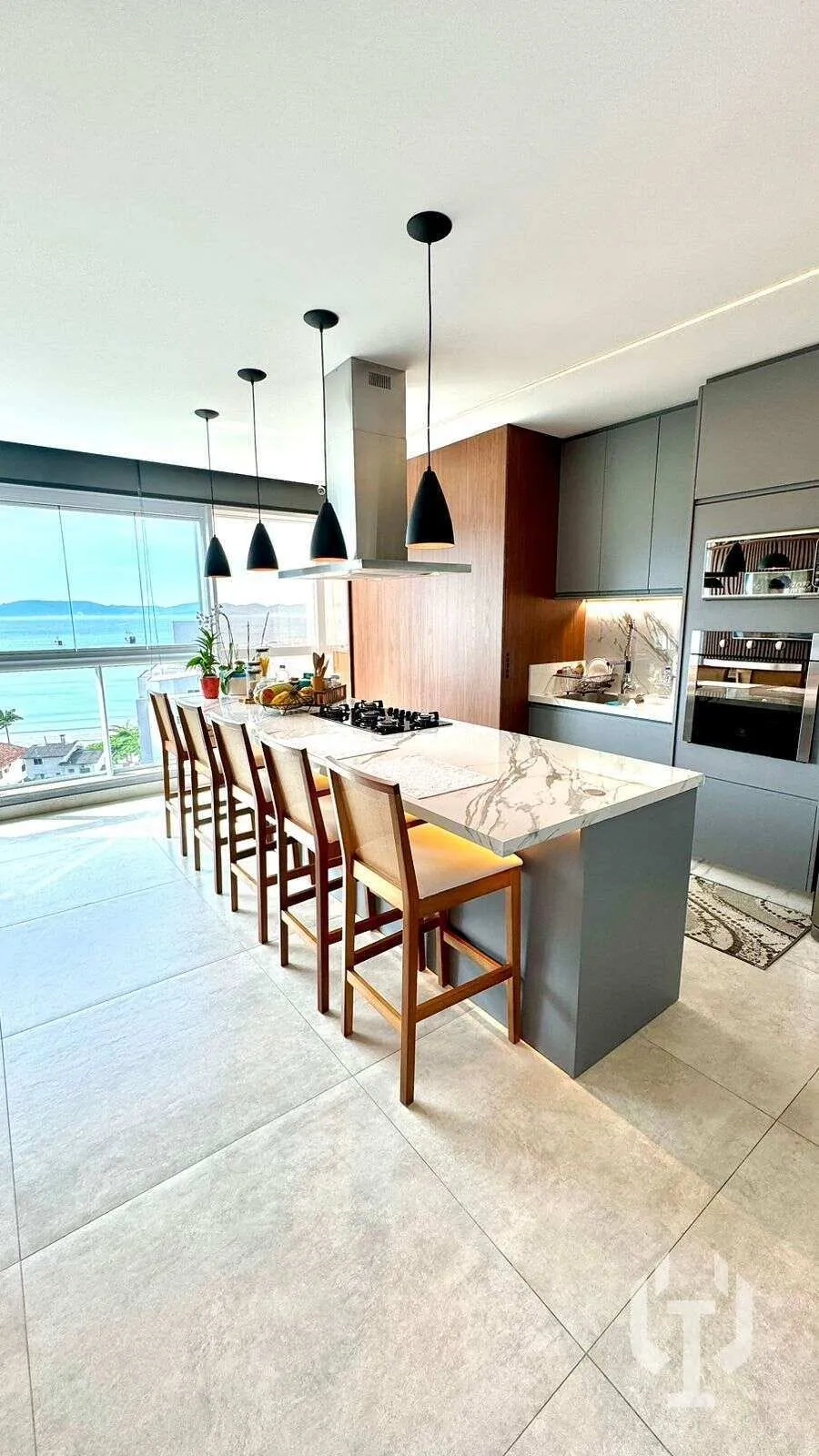 Foto do imóvel Apartamento com vista para o mar no Centro de Itapema
