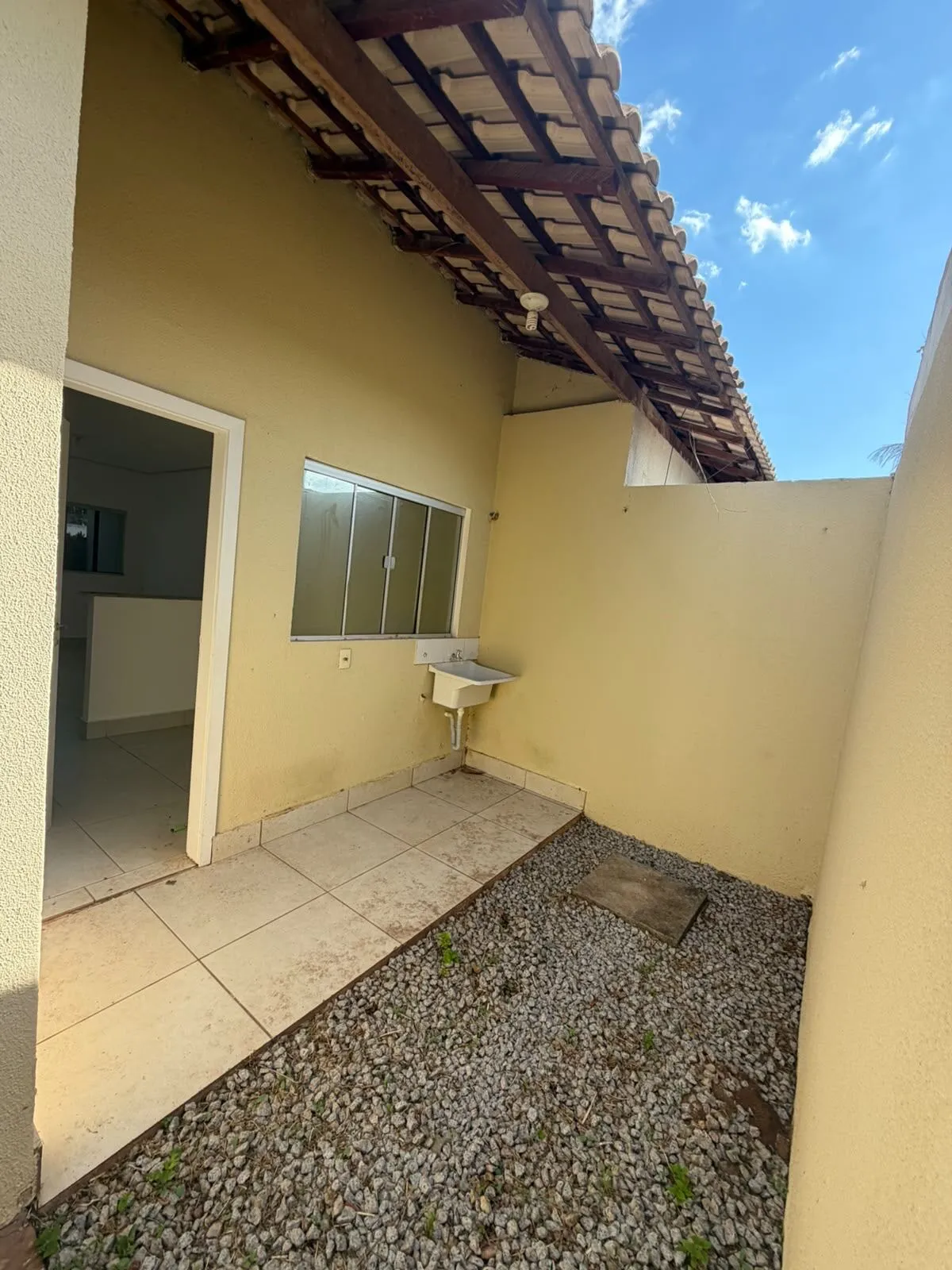 Foto do imóvel Excelente imóvel com 2 Quartos, suíte, Espaço externo I Bairro Osmar Cabral em Rua Paulo Sampaio