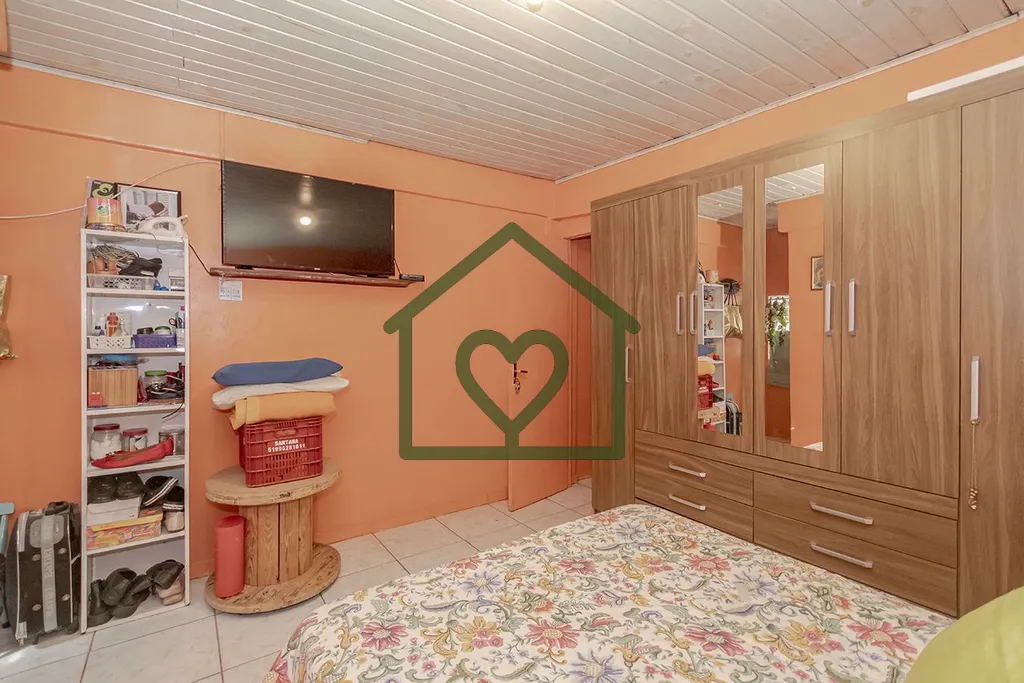 Imagem Ótima casa comercial/residencial em rua movimentada, casa com 3 quartos sendo 1 suíte, 4 banheiros...